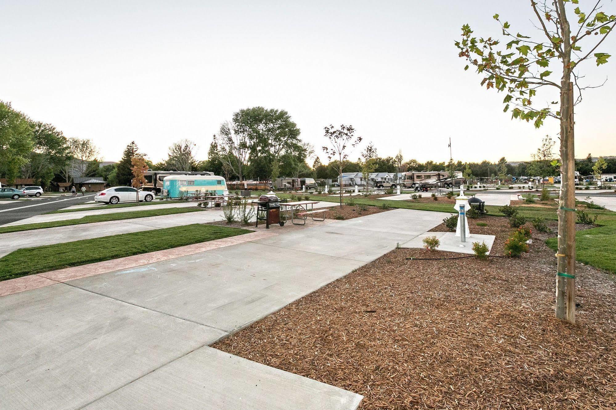 Flying Flags Rv Resort & Campground Buellton Exterior photo